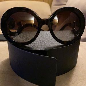 Prada sunglasses with Case
